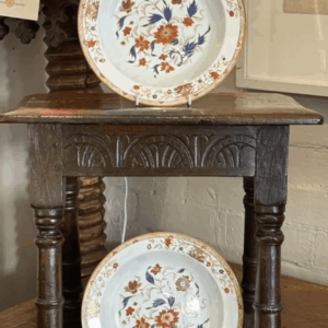 A rare pair of late Georgian early 19th century Wedgwood Japan/Imari Floral & Gold Creamware Plates.